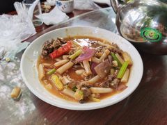 藕尖炒鸡杂-同心泥烩鸡