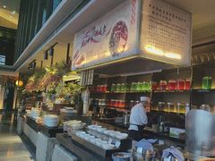 -唐拉雅秀酒店-西锦汇空中BBQ·思创餐厅