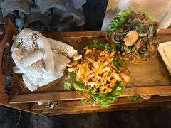 -易门野生菌府·菌海森林(月牙潭公园店)
