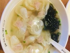 民国传统小馄饨-凤起龙游老面包子(凯德晶品店)