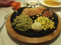 -豪客来牛排(中央花苑店)