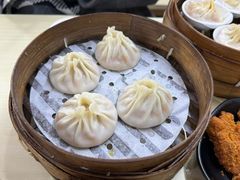 -莱莱小笼·乔艾