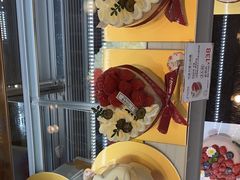 -花花卷卷·鲜食蛋糕(静安久光百货店)