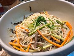 鸡丝凉米线-云海肴·汽锅鸡·云南菜(天津国金汇店)