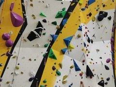 -问山MountQuest攀岩馆