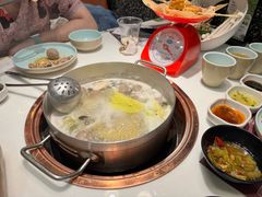-洪氏嗨捞·猪肚鸡火锅(阳光天地店)