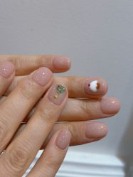 -花岐款式专研健康美甲沙龙