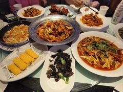 -巴特餐饮6加1音乐餐吧·新疆菜