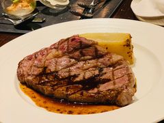 -恰餐厅及酒吧 CHAR Bar & Grill (北京丽都皇冠假日店)