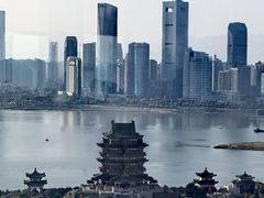 -东方豪景花园酒店·怡景旋转餐厅