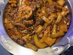 -徐记小怪兽肉蟹煲店(哈西万达金街店)