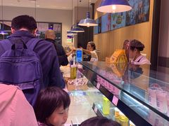 -巴黎贝甜(大宁国际商业广场店)
