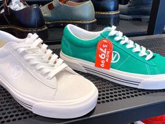 -伯肯黑德角名品折扣购物中心