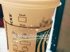 圣诞流金燕麦拿铁-星巴克(天津佛罗伦萨小镇店)