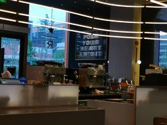 -星巴克臻选(上海虹桥新天地三店)