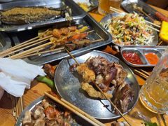 -马路牙子烧烤音乐酒馆(望京店)