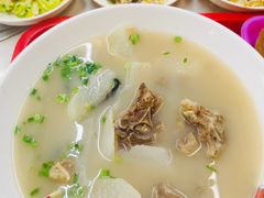-老东镇啤酒屋海鲜加工·蒸汽海鲜·海鲜烧烤(台东店)