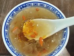 -蟹上黄·蟹黄面·江南糖水(人民广场店)