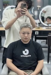 点击看大图 -藤野造型烫发染发