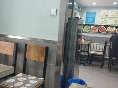 大堂-吃不够开口馅饼店(小西路店)