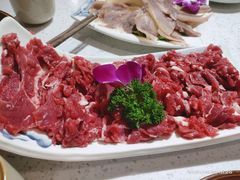 现切牛肉-贵府酸汤牛肉火锅·贵州老字号(飞山街店)