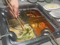 -海底捞火锅(金山百联店)