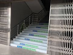 -虹口足球场壁球馆