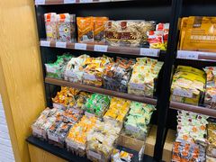 零售区-良品铺子(五角场万达店)