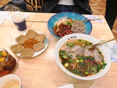 贵州肉臊拌面-贵凤凰贵州米粉(五道口店)