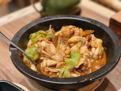黑松露牛肝菌焖牛蛙-云海肴云南菜(浦江欢乐颂店)