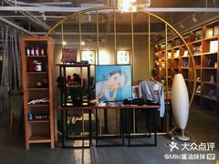 -钟书阁(松江泰晤士小镇店)