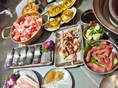 -围炉肉舍•炭烤活鳗•丹东海鲜烤肉(步行街店)