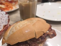 -阿维斯咖啡(镜湖店)