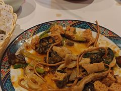 -亚伟瓦罐面美食城(淇县总店)