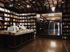 -钟书阁(松江泰晤士小镇店)