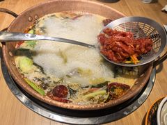 -洱火云南酸菜牛肉火锅(石景山当代商城店)