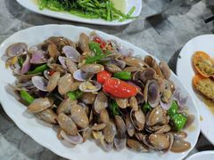 -四川小胡子海鲜(丁村万人海鲜广场店)