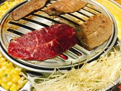 -青瓦炭韩潮烤肉(花园道店)