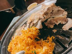 -明洞阿姨·韩式酱蟹烤肉·创意料理(三元桥店)