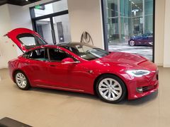 -TESLA 特斯拉(上海太古汇体验店)