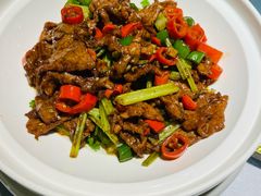 辣椒炒肉-味人间荆楚餐厅(雁翔广场店)