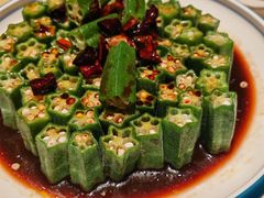 -八府香鸭·啫啫煲(华山路店)