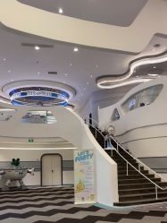 -MINI MARS 移动的空间站乐园·餐饮·派对(浦东金桥店)