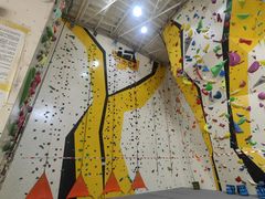 -问山MountQuest攀岩馆