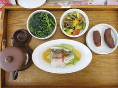 -雪梅月子中心(华侨城店)