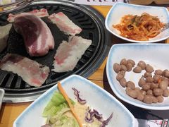 -唯成•韩国炭火烤肉 유성고기