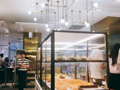 面包甜点陈列柜-奈雪的茶(湖滨银泰in77C区PRO店)