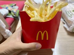 -麦当劳(展览路店)