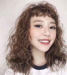 -侨治发型