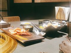 -铭牛烧肉·和牛海鲜自助(高新月牙湖店)